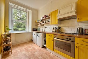 12' Kitchen- click for photo gallery